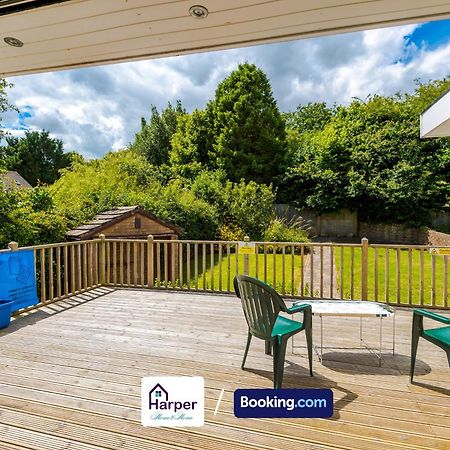 Spacious Detached Bungalow By Harperletting Short Lets & Serviced Accommodation Buckely With Pool Table & Driveway Buckley 外观 照片