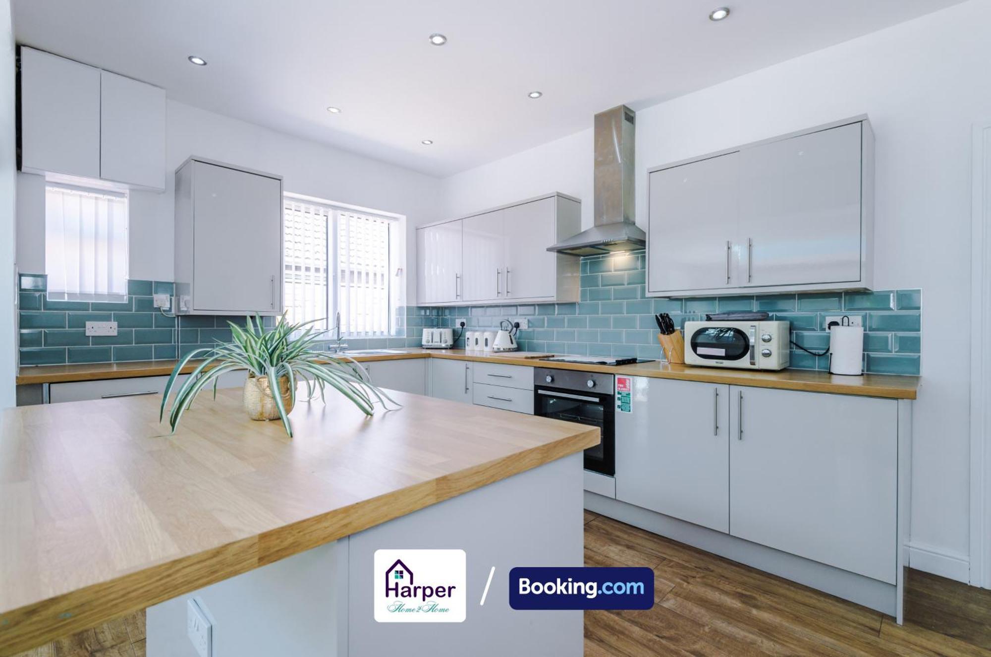 Spacious Detached Bungalow By Harperletting Short Lets & Serviced Accommodation Buckely With Pool Table & Driveway Buckley 外观 照片