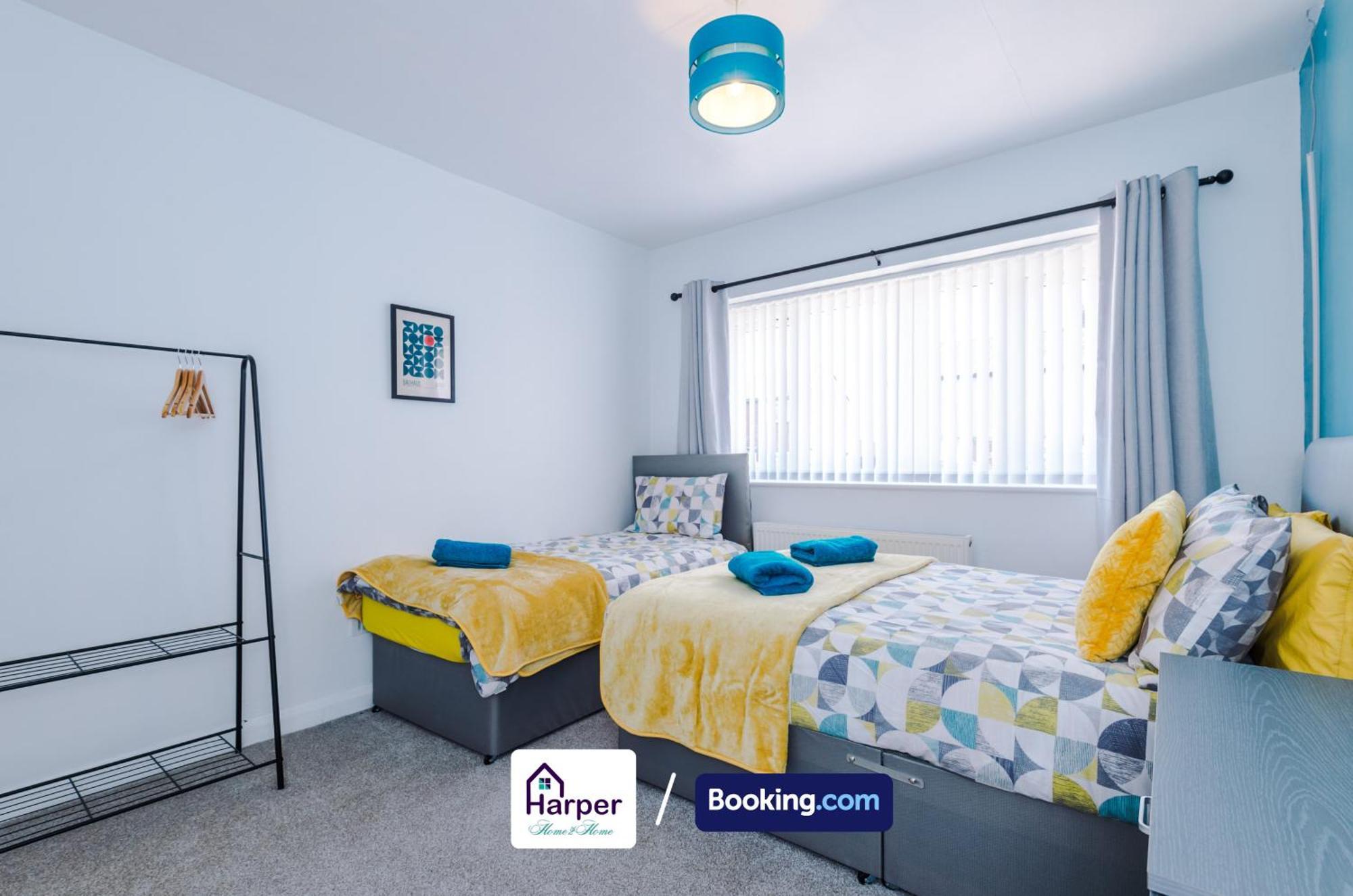 Spacious Detached Bungalow By Harperletting Short Lets & Serviced Accommodation Buckely With Pool Table & Driveway Buckley 外观 照片