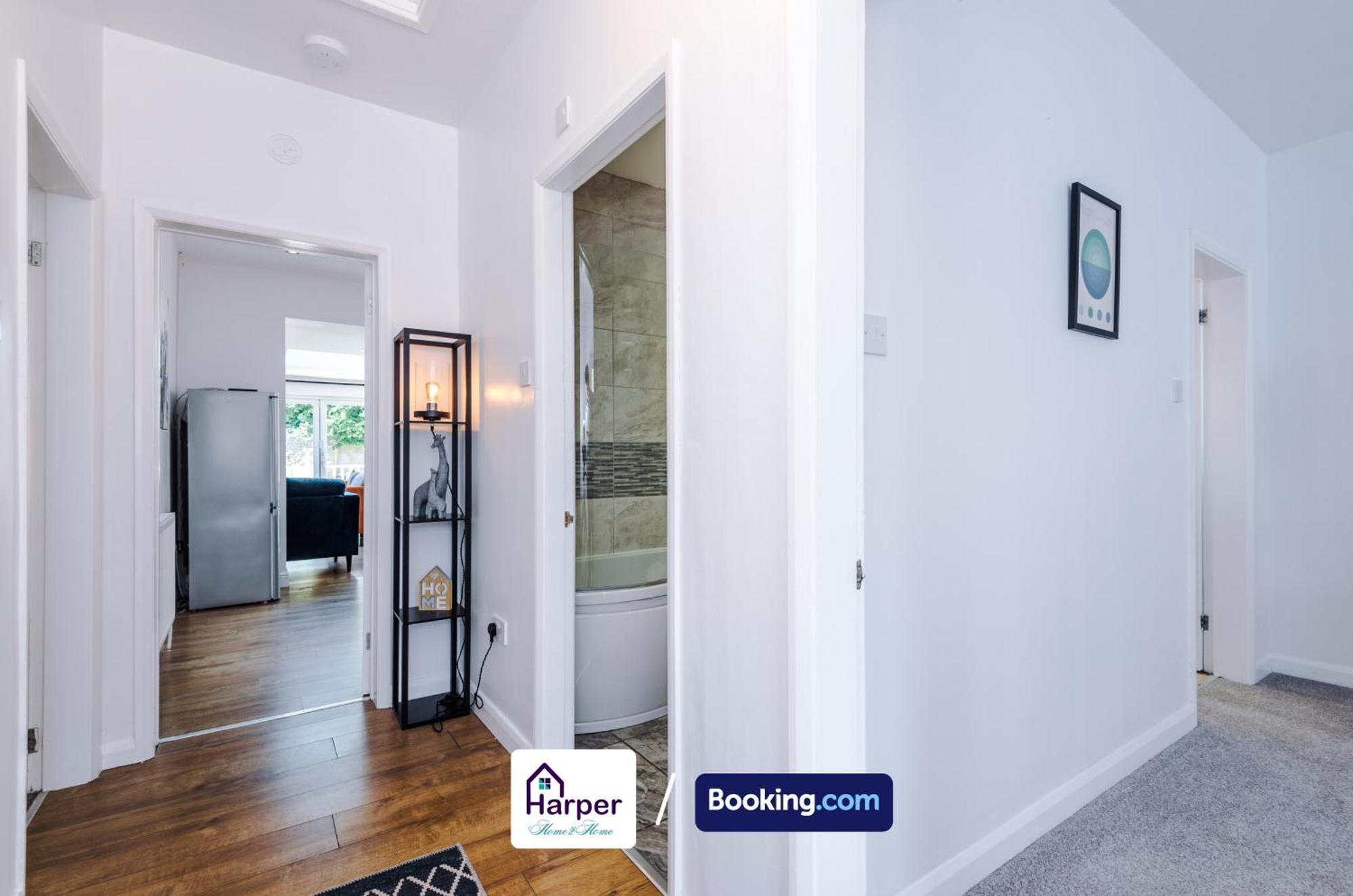 Spacious Detached Bungalow By Harperletting Short Lets & Serviced Accommodation Buckely With Pool Table & Driveway Buckley 外观 照片