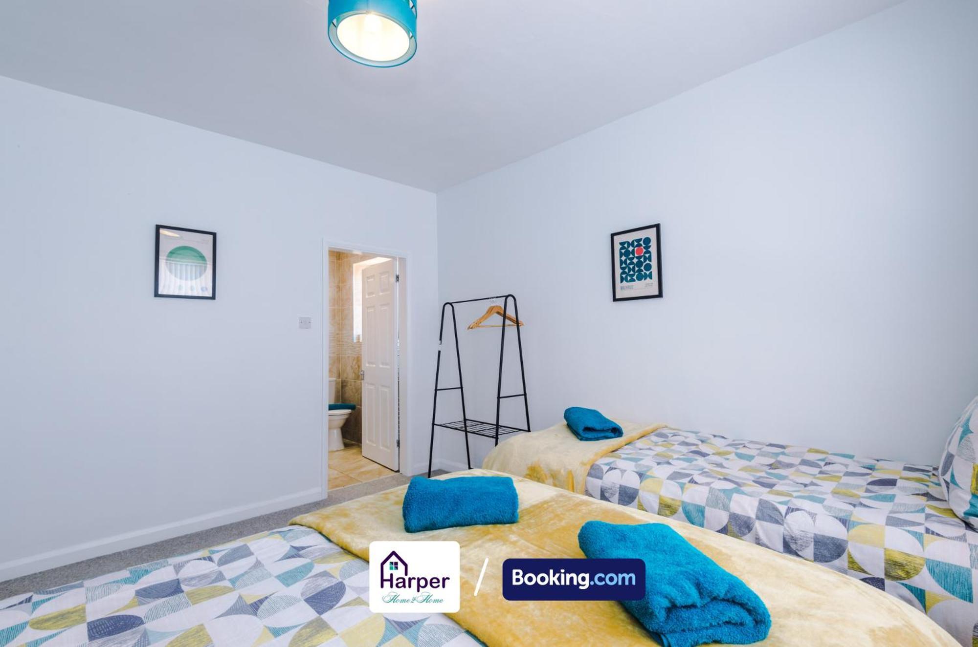 Spacious Detached Bungalow By Harperletting Short Lets & Serviced Accommodation Buckely With Pool Table & Driveway Buckley 外观 照片